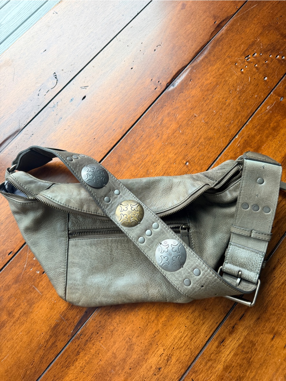 Free People Wilder Embellished Leather Sling Bag Crossbody Frozen Earth - Picture 3 of 14